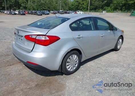 2015 Kia Forte Lx z USA, uszkodzony, nr VIN KNAFK4A62F5292368